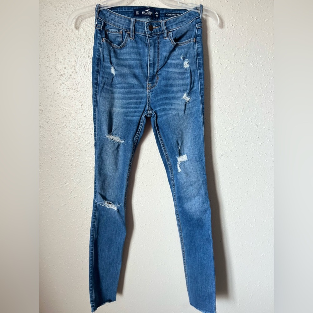 Hollister Women size 0 Ultra
High-Rise Super Skinny Jeans...